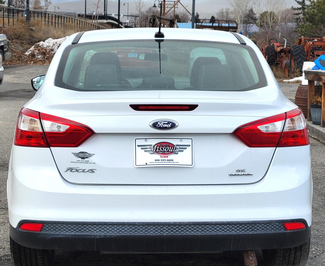 2013 White /Black Ford Focus SE (1FADP3F23DL) with an 2.0L I4 engine, 6 Speed Automatic transmission, located at 450 N Russell, Missoula, MT, 59801, (406) 543-6600, 46.874496, -114.017433 - Great Little Sedan. Excellent Fuel Economy. Only 69K Miles! Heated Seats. Air Cruise Tilt. Power Windows and Locks. AM FM CD XM Bluetooth. - Photo#6